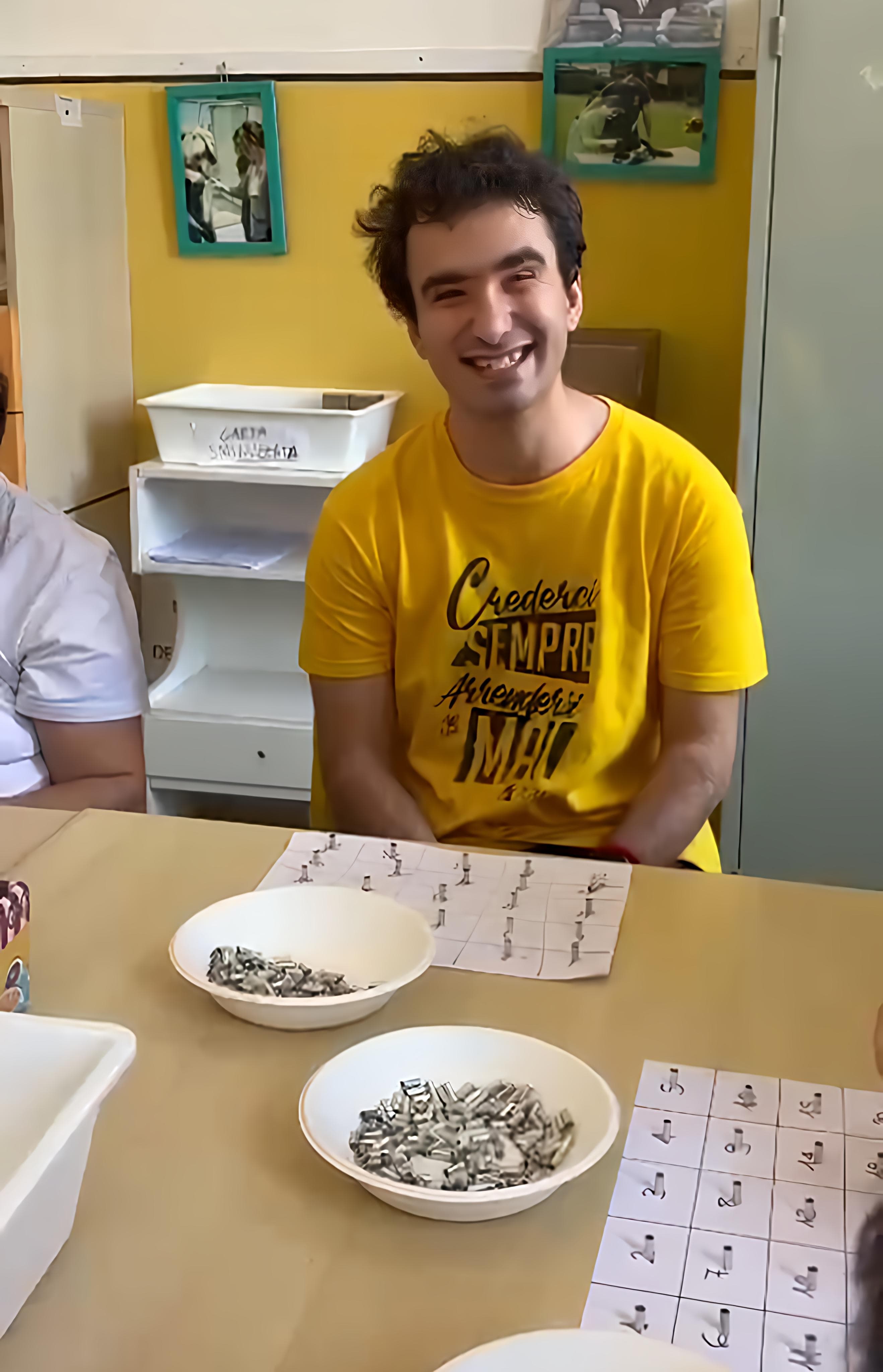 Attività di terapia occupazionale con materiali da assemblare